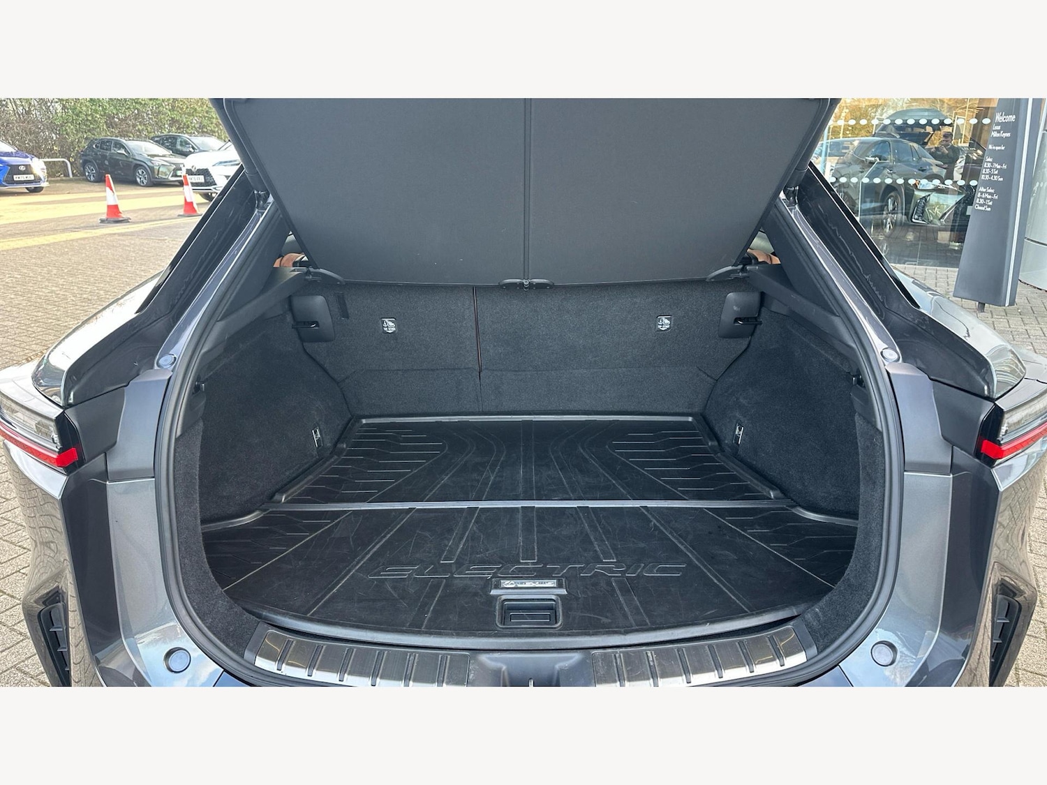 Used Lexus RZ 2023 for sale - 77646409: Photo 17