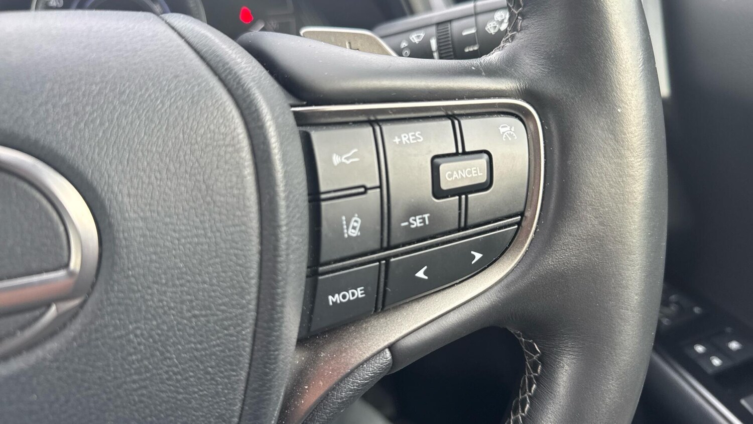 Used Lexus UX 2021 for sale - 77495810: Photo 32