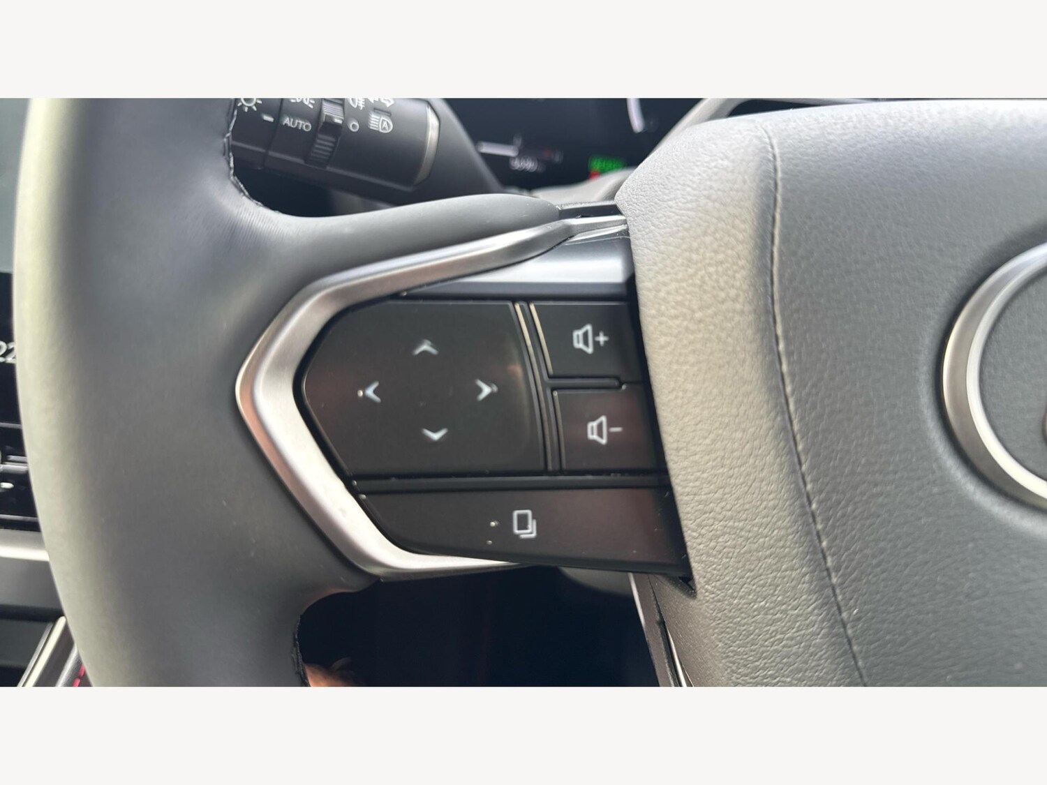 Used Lexus LBX 2025 for sale - 76240252: Photo 30