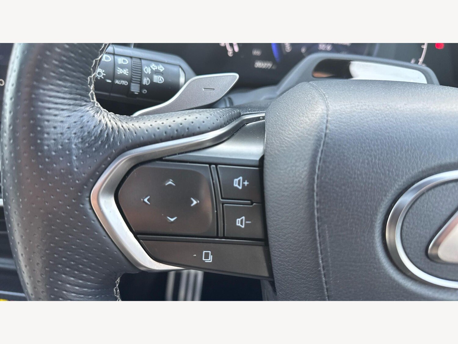 Used Lexus RX 2024 for sale - 77768070: Photo 31