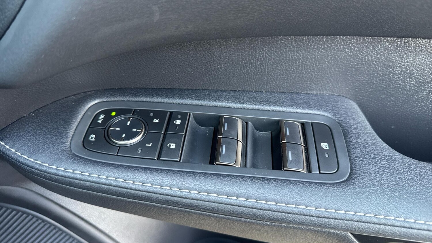 Used Lexus RX 2024 for sale - 77768070: Photo 35