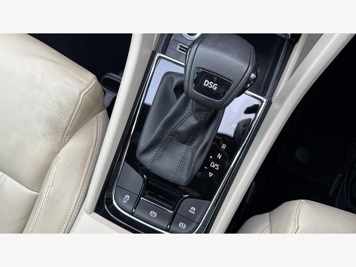 Used Skoda Karoq 2018 for sale - 77216160: Photo 30