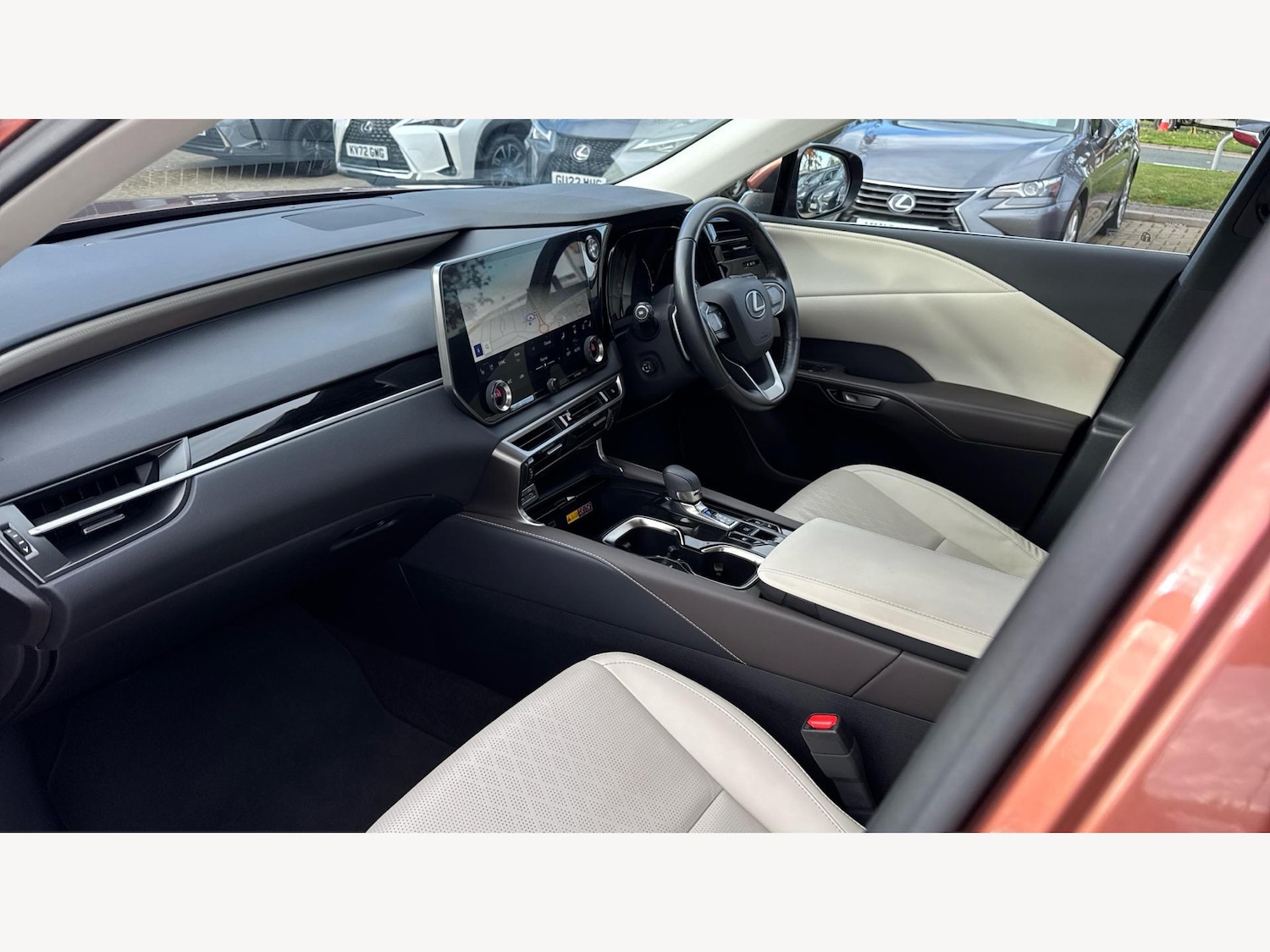 Used Lexus RX 2023 for sale - 76422502: Photo 8