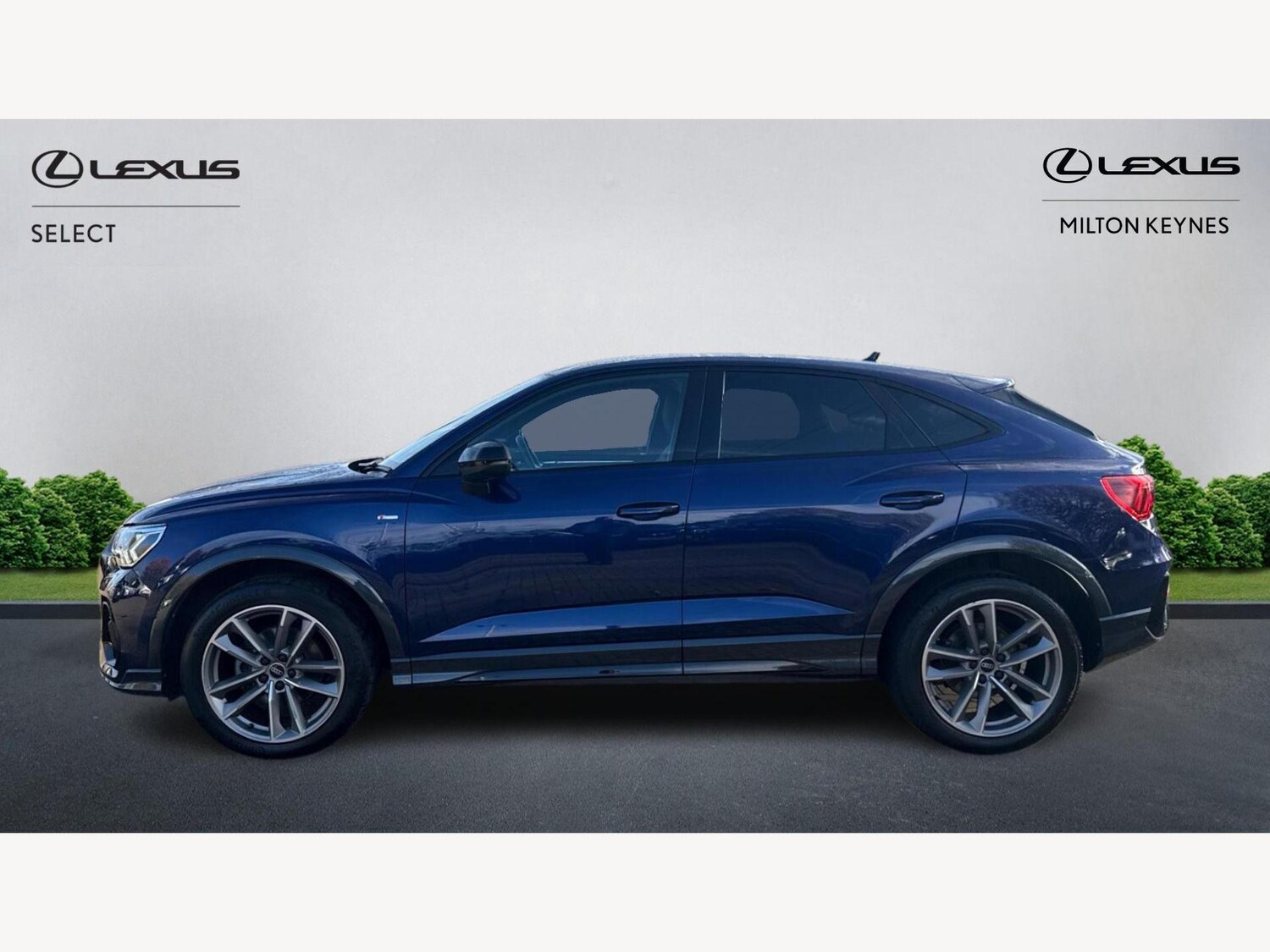 Used Audi Q3 2023 for sale - 76326063: Photo 3