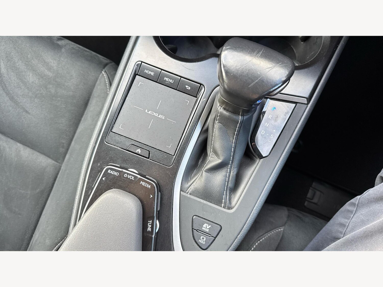 Used Lexus UX 2021 for sale - 76689904: Photo 30