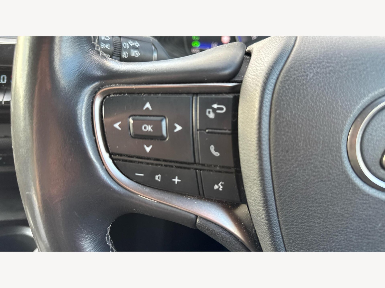 Used Lexus UX 2021 for sale - 76689904: Photo 31