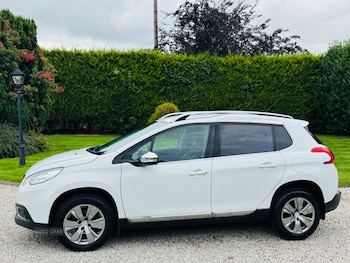 Used Peugeot 2008 2016 for sale - 79541096: Photo