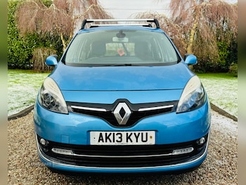 Used Renault Grand Scenic 2013 for sale - 76646476: Photo
