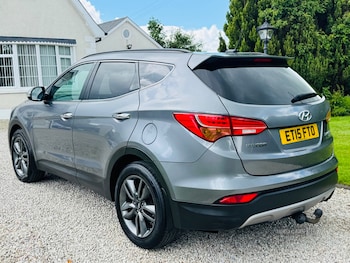 Used Hyundai Santa Fe 2015 for sale - 78867504: Photo