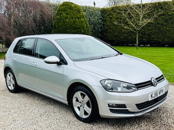 Used Volkswagen Golf 2016 for sale - 78035310: Photo