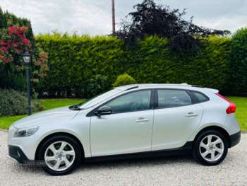 Used Volvo V40 2016 for sale - 75072282: Photo