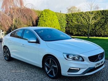 2015 - D4 [181] R DESIGN Nav 4dr