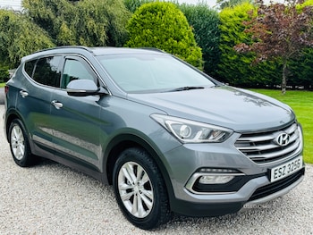 Used Hyundai Santa Fe 2017 for sale - 75590002: Photo