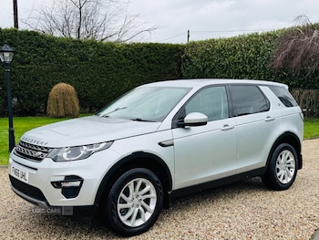 Used Land Rover Discovery Sport 2016 for sale - 77457138: Photo