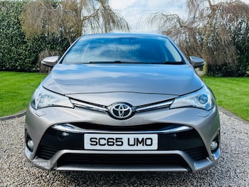 Used Toyota Avensis 2015 for sale - 79085312: Photo