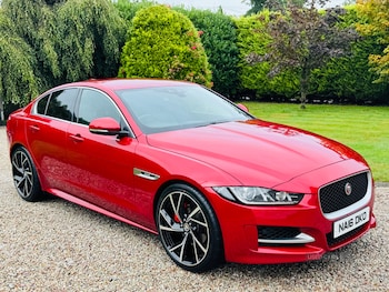 Used Jaguar XE 2016 for sale - 79362882: Photo
