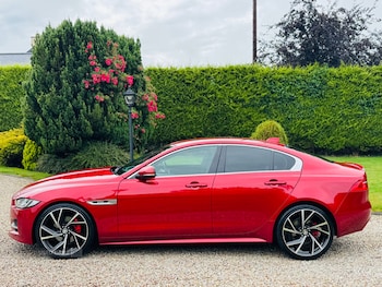 Used Jaguar XE 2016 for sale - 79362882: Photo