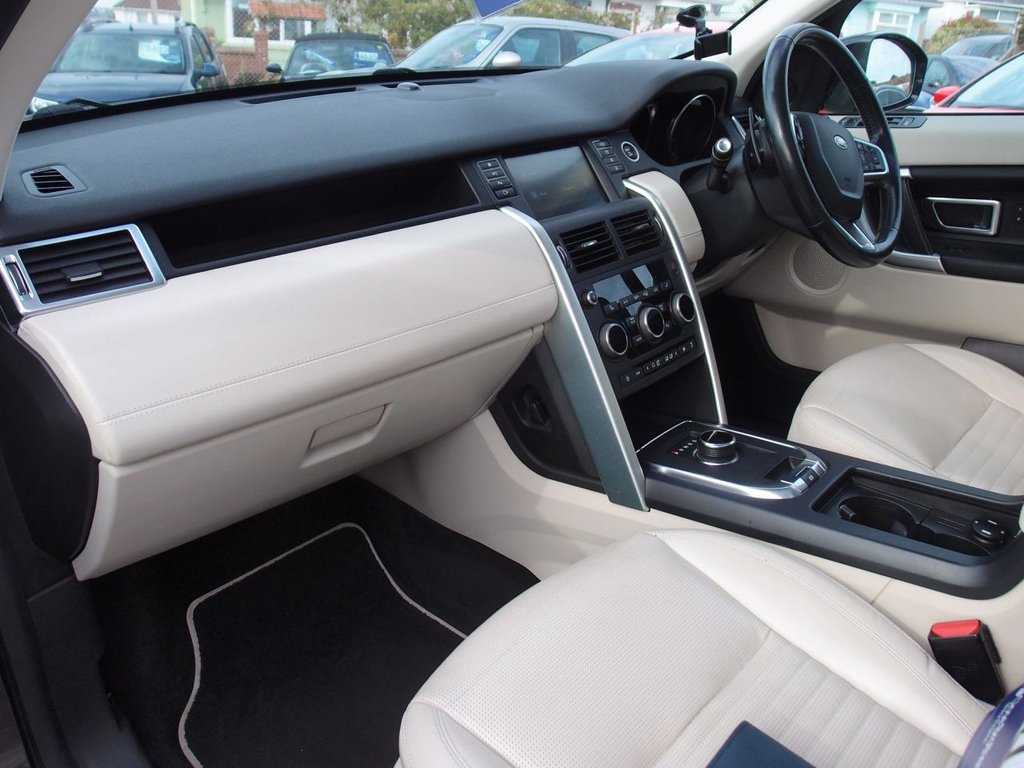 Used Land Rover Discovery Sport 2018 for sale - 76132505: Photo 9