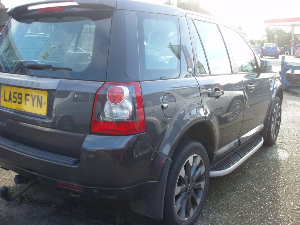 Used Land Rover Freelander 2010 for sale - 76376149: Photo 2