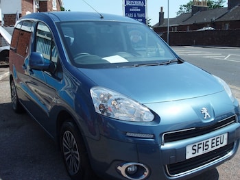 Used Peugeot Partner Tepee 2015 for sale - 79210351: Photo