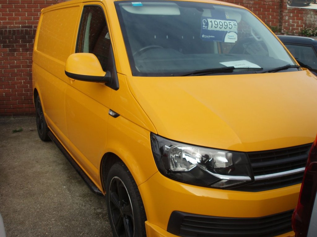 Used Volkswagen Transporter 2018 for sale - 76711092: Photo 2