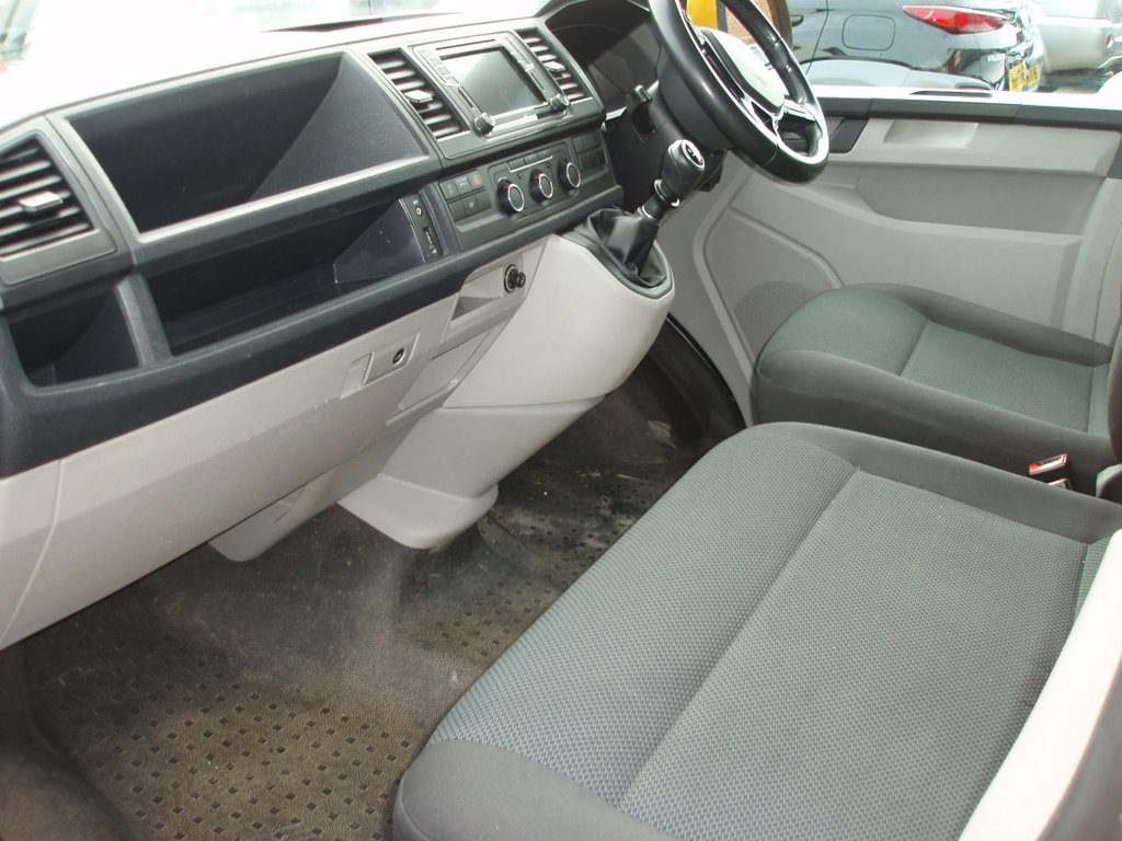 Used Volkswagen Transporter 2018 for sale - 76711092: Photo 4