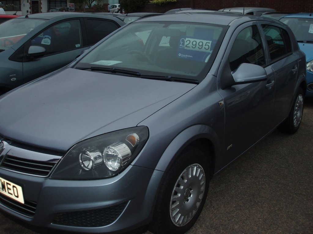 Used Vauxhall Astra 2010 for sale - 76235598: Photo 1