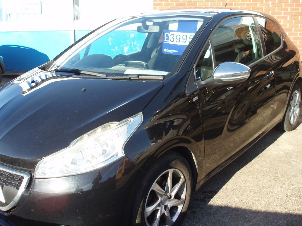 Used Peugeot 208 2014 for sale - 76655304: Photo 1