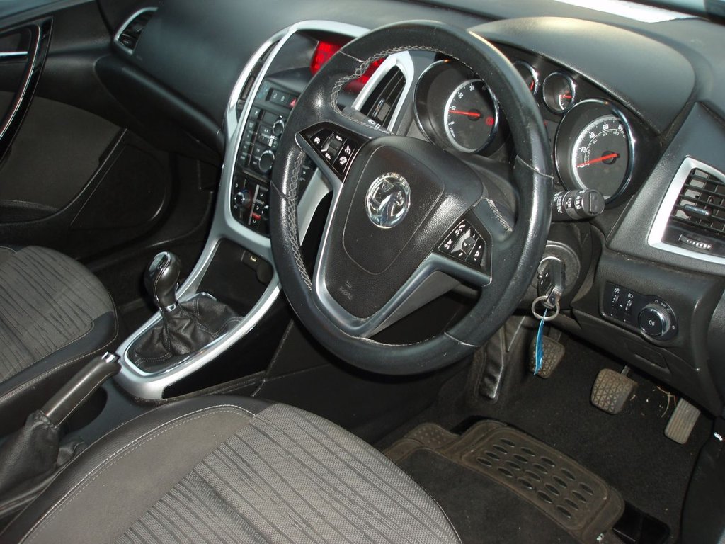 Used Vauxhall Astra 2015 for sale - 77080279: Photo 12