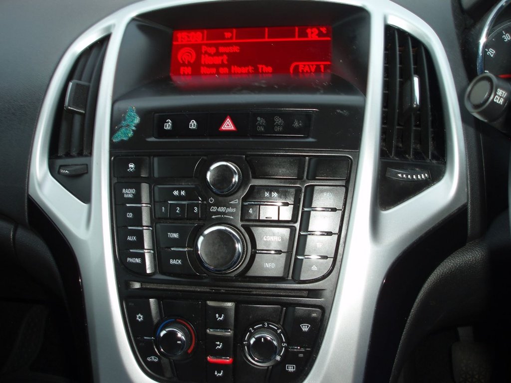 Used Vauxhall Astra 2015 for sale - 77080279: Photo 13