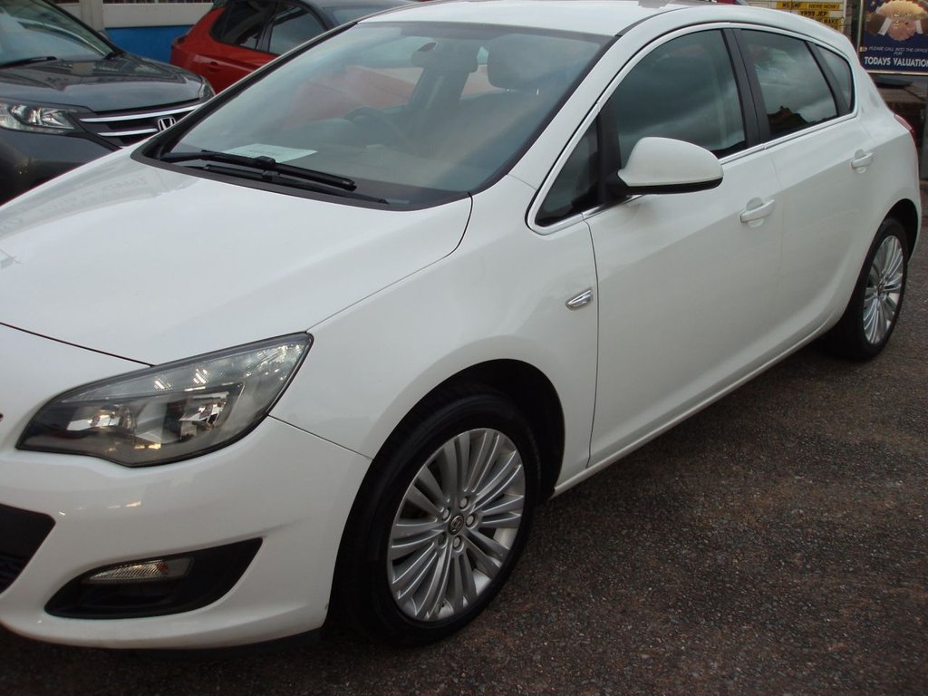 Used Vauxhall Astra 2015 for sale - 77080279: Photo 4