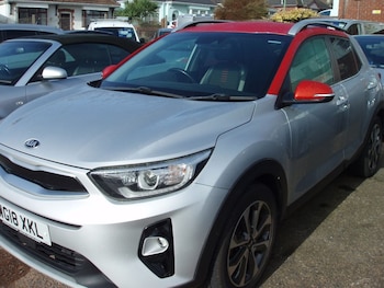 Used Kia Stonic 2018 for sale - 77667182: Photo