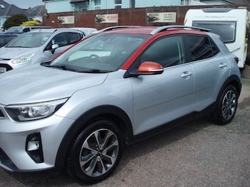 Used Kia Stonic 2018 for sale - 77667182: Photo