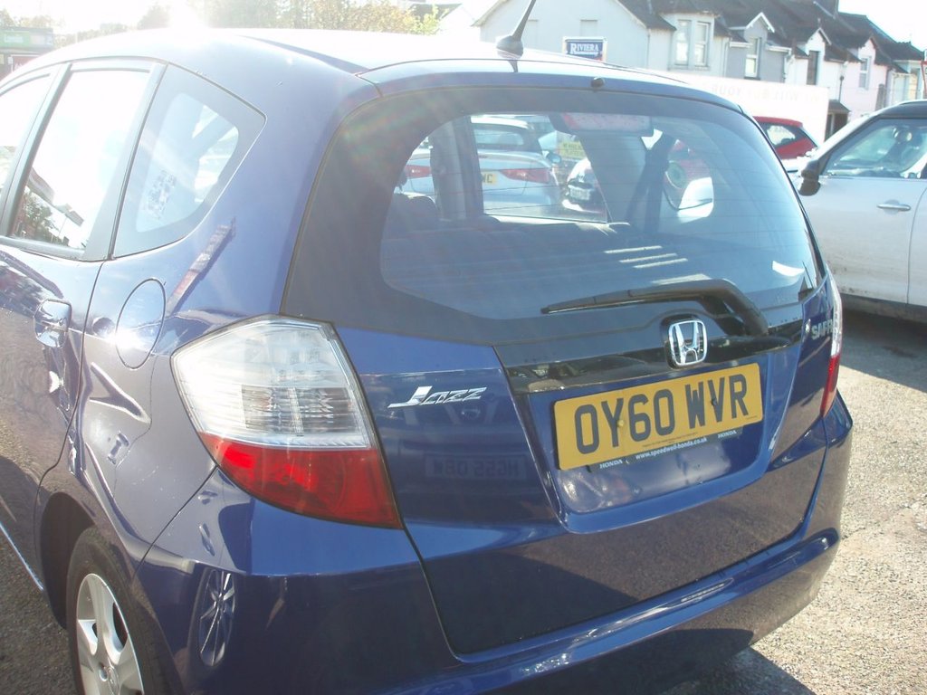 Used Honda Jazz 2010 for sale - 76655374: Photo 2