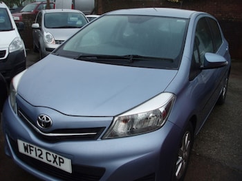 Used Toyota Yaris 2012 for sale - 77693145: Photo