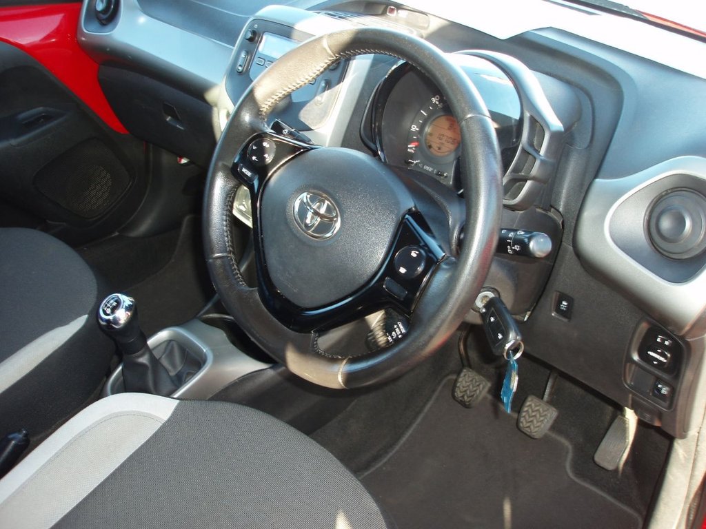 Used Toyota AYGO 2017 for sale - 76510271: Photo 10