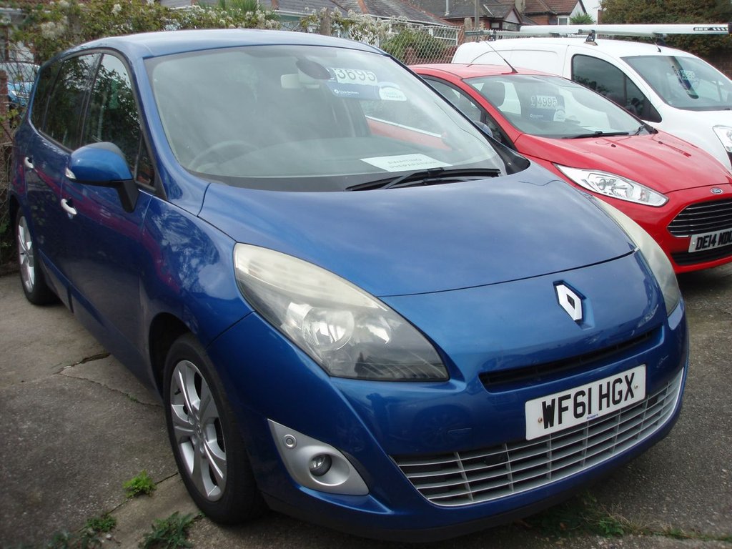 Used Renault Grand Scenic 2012 for sale - 76417807: Photo 1