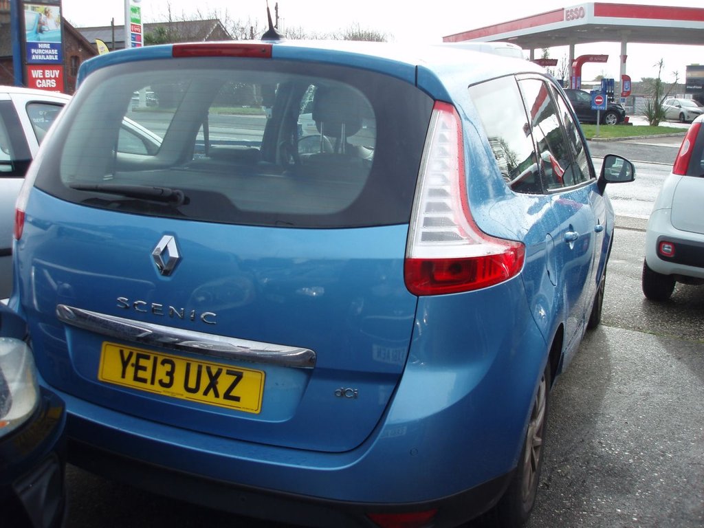 Used Renault Grand Scenic 2013 for sale - 78124150: Photo 2