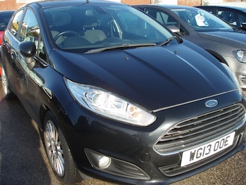 2013 (13) - 1.0 EcoBoost Titanium 5dr