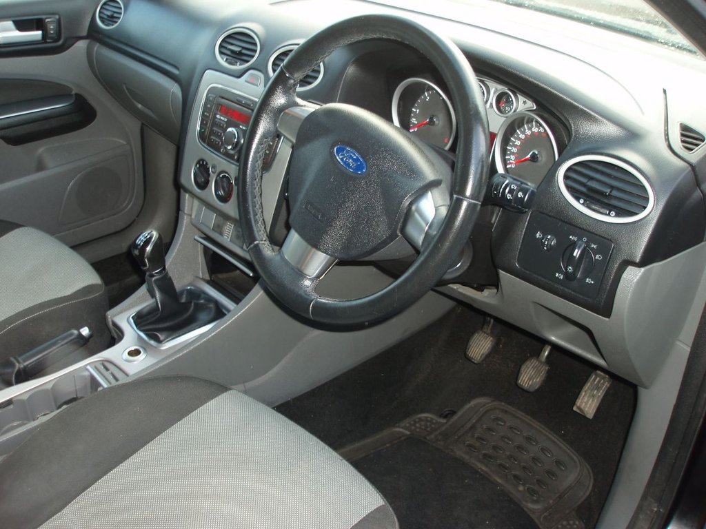Used Ford Focus 2010 for sale - 75891744: Photo 11