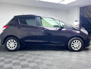 Used Toyota Yaris 2014 for sale - 79657778: Photo