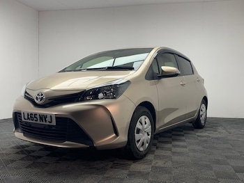 Used Toyota Yaris 2015 for sale - 79645322: Photo