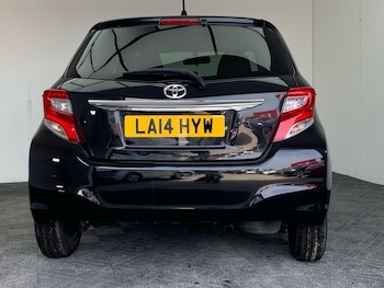 Used Toyota Yaris 2014 for sale - 79645612: Photo