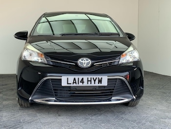 Used Toyota Yaris 2014 for sale - 79645612: Photo