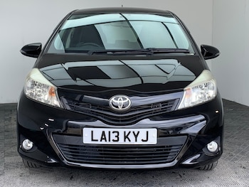 Used Toyota Yaris 2013 for sale - 79645383: Photo