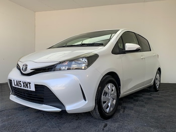 Used Toyota Yaris 2016 for sale - 79646122: Photo
