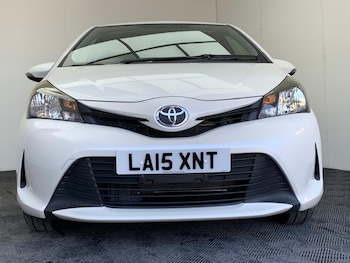 Used Toyota Yaris 2016 for sale - 79646122: Photo