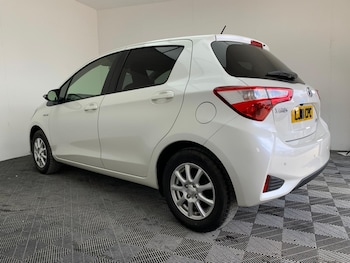 Used Toyota Yaris 2018 for sale - 79646132: Photo