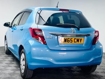 Used Toyota Yaris 2015 for sale - 79657610: Photo