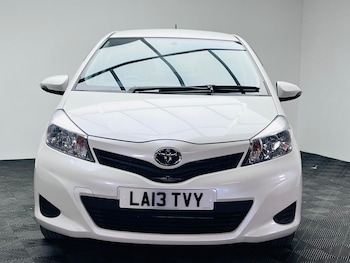 Used Toyota Yaris 2013 for sale - 79645789: Photo